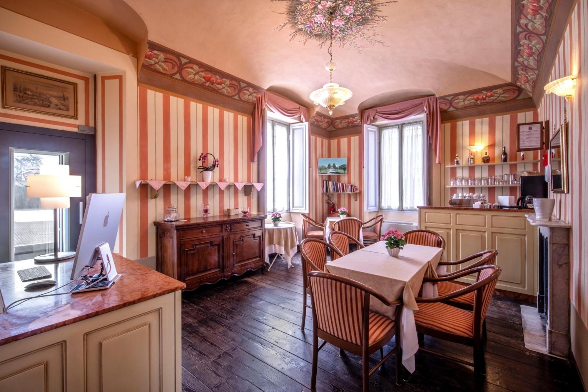 Hotel Villa Liberty Pontecurone Buitenkant foto