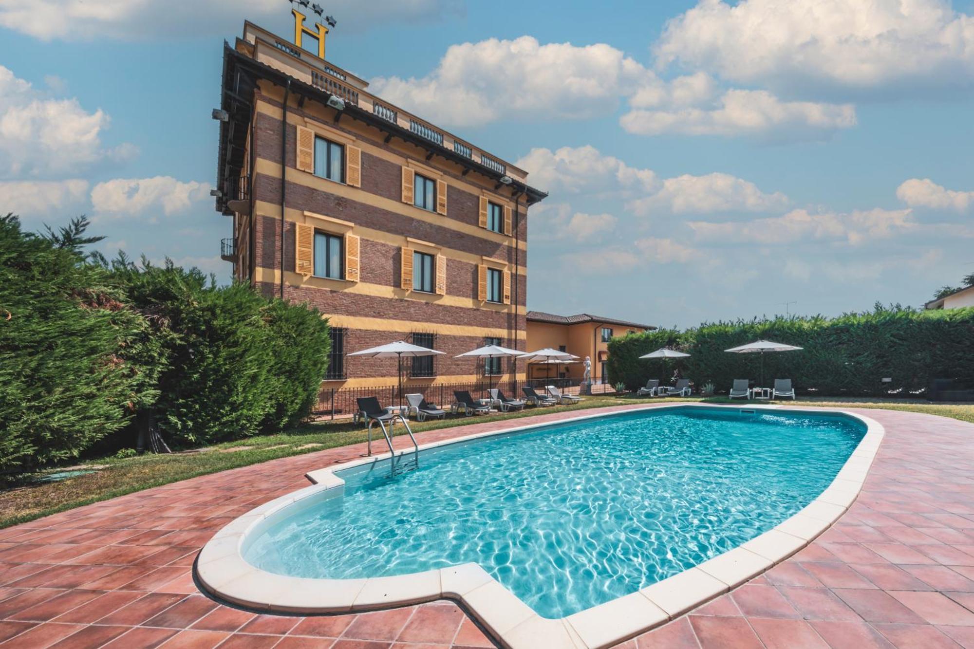 Hotel Villa Liberty Pontecurone Buitenkant foto