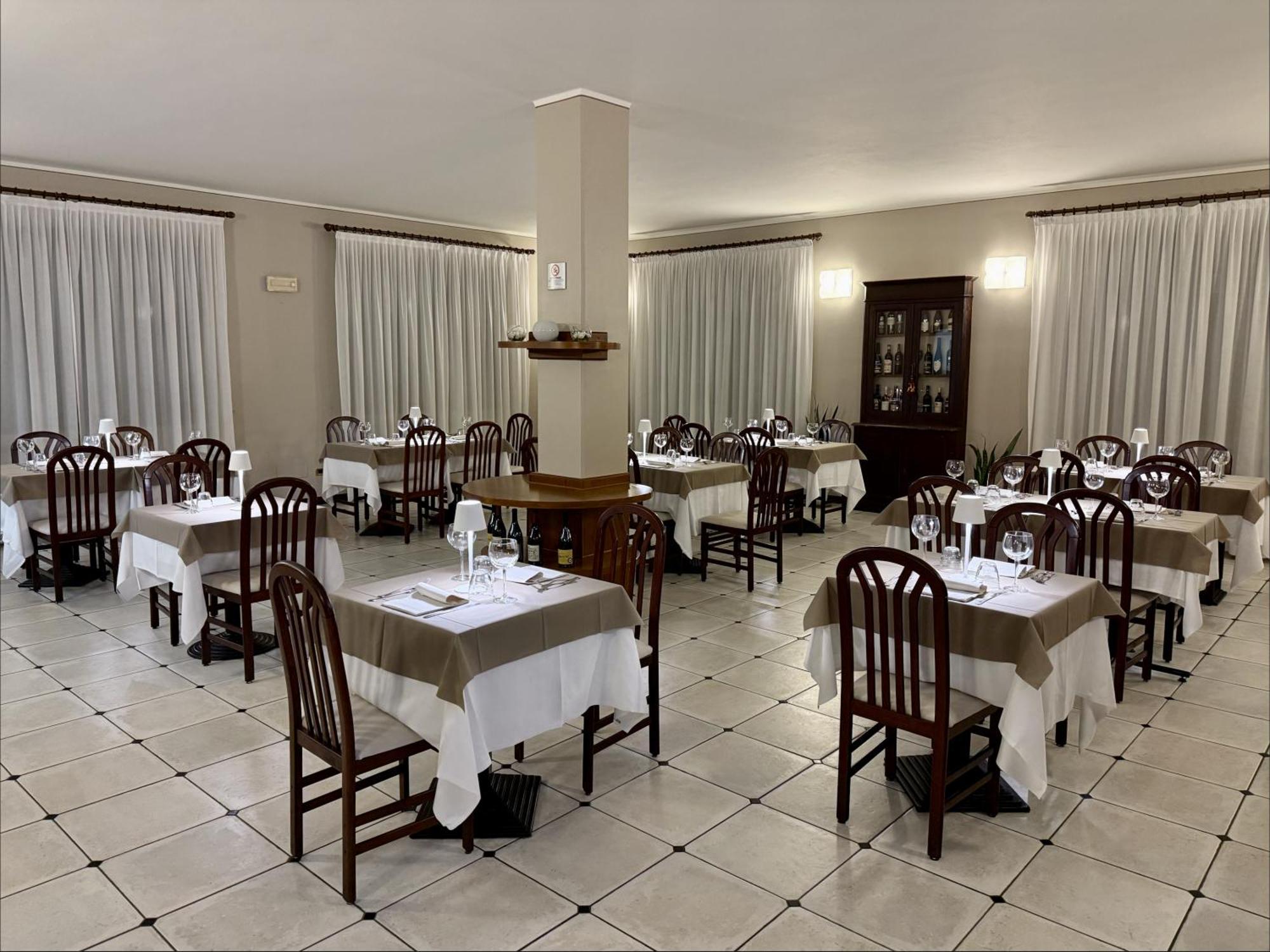 Hotel Villa Liberty Pontecurone Buitenkant foto
